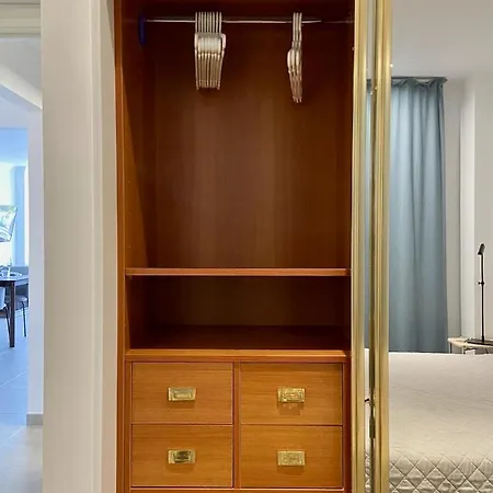 Excelsior I Sea View Apartment *