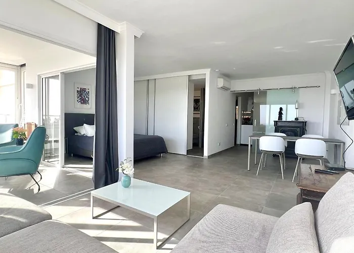 Excelsior I Sea View شقة